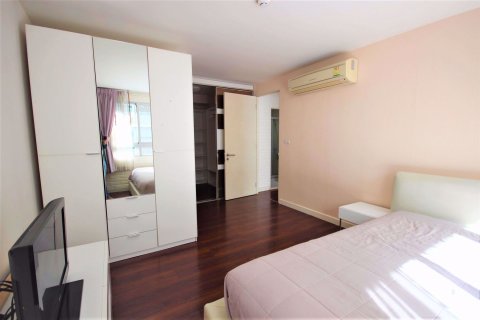 Condominio de 2 dormitorios en Watthana, Bangkok, Tailandia № 47935 - foto 8