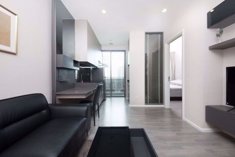 Condominio de 1 dormitorio en Khlong Toei, Bangkok, Tailandia № 47932