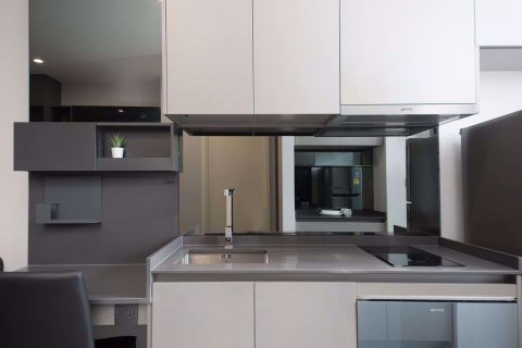 Condominio de 1 dormitorio en Khlong Toei, Bangkok, Tailandia № 47932 - foto 4