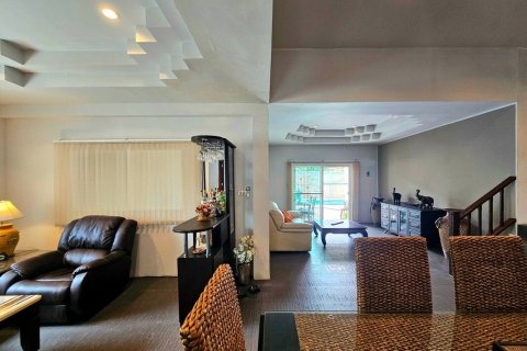 Chalet de 2 dormitorios en Hua Hin, Tailandia № 171614 - foto 20