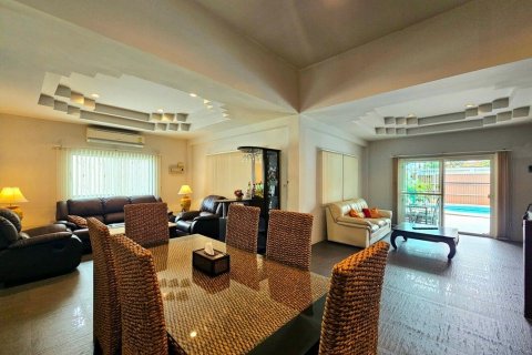 Chalet de 2 dormitorios en Hua Hin, Tailandia № 171614 - foto 16