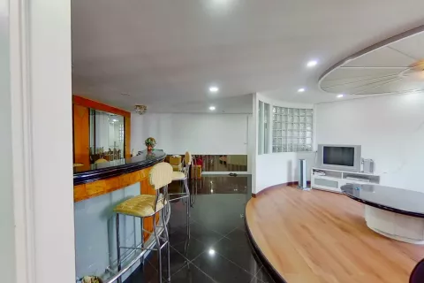 Condominio de 2 dormitorios en Yan Nawa, Bangkok, Tailandia № 139508