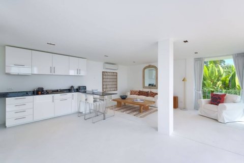 Casa de 5 dormitorios en Ko Samui, Tailandia № 180681 - foto 13