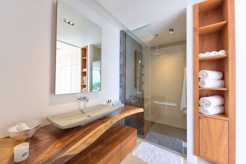 Casa de 5 dormitorios en Ko Samui, Tailandia № 180681 - foto 20