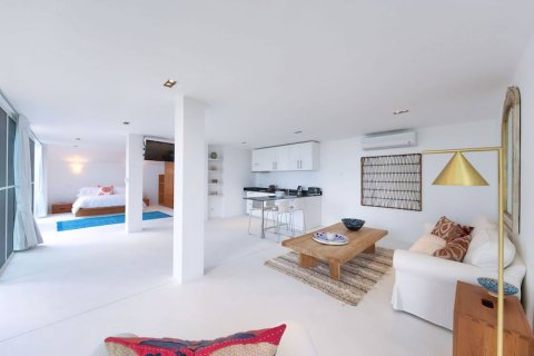 Casa de 5 dormitorios en Ko Samui, Tailandia № 180681 - foto 11