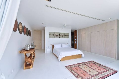 Casa de 5 dormitorios en Ko Samui, Tailandia № 180681 - foto 24