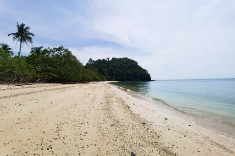 Terreno en Ko Kaeo, Tailandia № 180682 - foto 13