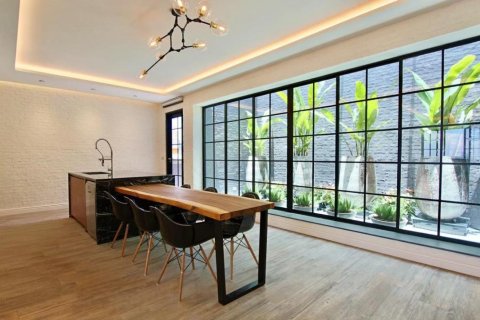 Ático de 2 dormitorios en Bangkok, Tailandia № 180685 - foto 4