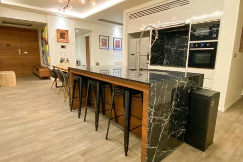 Ático de 2 dormitorios en Bangkok, Tailandia № 180685 - foto 11
