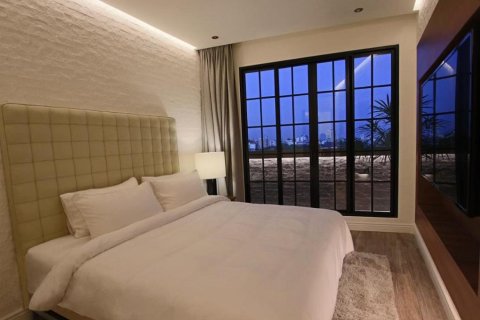 Ático de 2 dormitorios en Bangkok, Tailandia № 180685 - foto 29