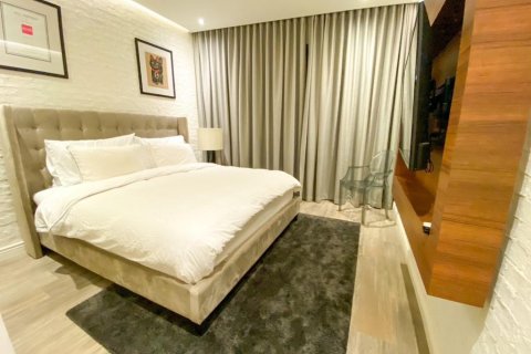 Ático de 2 dormitorios en Bangkok, Tailandia № 180685 - foto 24