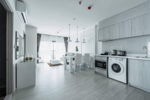 Condominio de 2 dormitorios en Khlong Toei, Bangkok, Tailandia № 138806