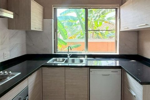 Haus in Bang Lamung, Thailand 4 Schlafzimmer № 233700 - Foto 7