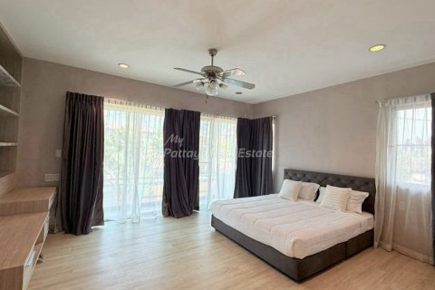 Haus in Bang Lamung, Thailand 4 Schlafzimmer № 233700 - Foto 12
