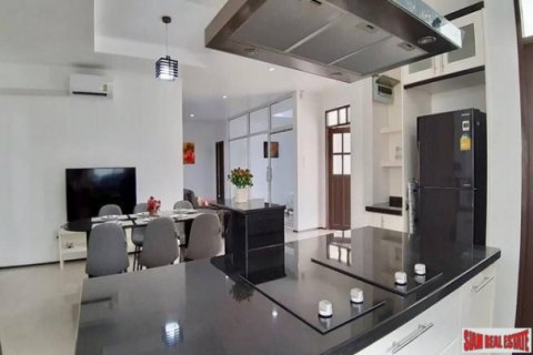 Chalet de 4 dormitorios en Pattaya, Tailandia № 193672 - foto 4