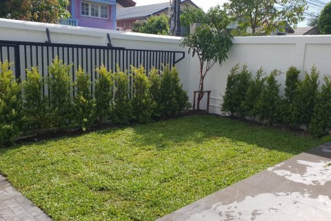 Casa de 4 dormitorios en Bang Kaeo, Tailandia № 137159 - foto 12
