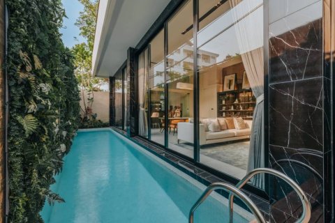 Haus in Suan Luang, Bangkok, Thailand 4 Schlafzimmer № 114210 - Foto 3