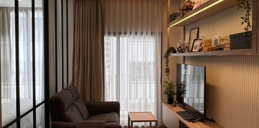 Studio in the Condo in Watthana, Bangkok, Thailand № 167595