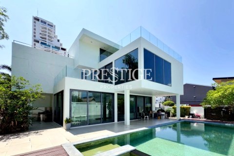 Haus in Pattaya, Thailand 6 Schlafzimmer № 197579