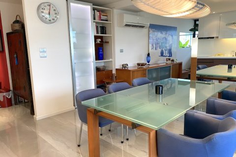 Condo in Bangkok, Thailand, 2 bedrooms № 65648 - photo 13
