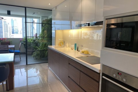 Condo in Bangkok, Thailand, 2 bedrooms № 65648 - photo 5