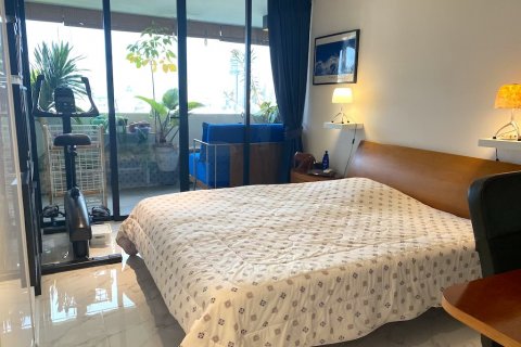 Condo in Bangkok, Thailand, 2 bedrooms № 65648 - photo 16
