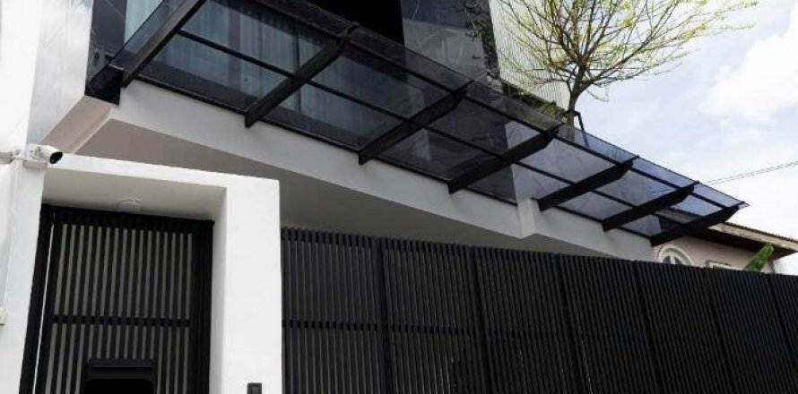 Casa de 4 dormitorios en Bangkok, Tailandia № 65653