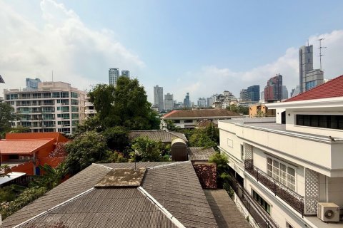 Adosado de 3 dormitorios en Bangkok, Tailandia № 65654 - foto 19