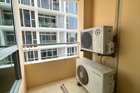 Condominio de 1 dormitorio en Watthana, Bangkok, Tailandia № 200898 - foto 2