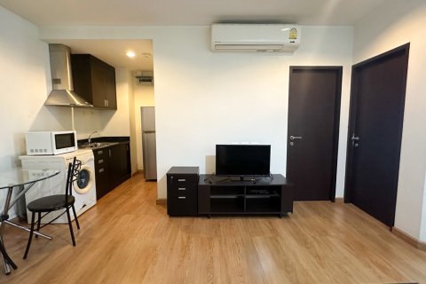 Condominio de 1 dormitorio en Watthana, Bangkok, Tailandia № 200898 - foto 9