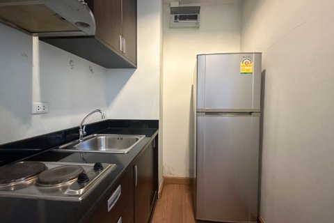 Condominio de 1 dormitorio en Watthana, Bangkok, Tailandia № 200898 - foto 6