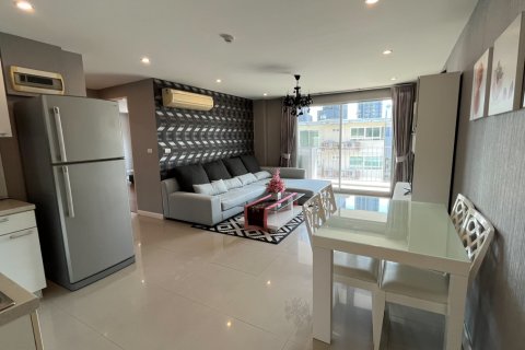 Condo in Watthana, Bangkok, Thailand, 2 bedrooms  № 200902 - photo 3