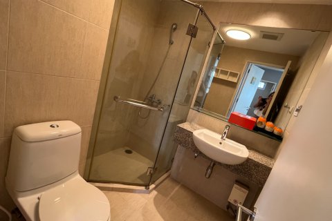 Condo in Watthana, Bangkok, Thailand, 2 bedrooms  № 200902 - photo 6