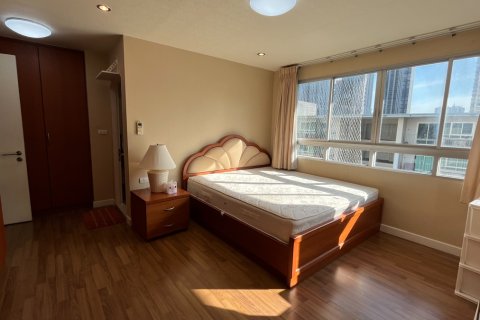 Condo in Watthana, Bangkok, Thailand, 2 bedrooms № 200901 - photo 2