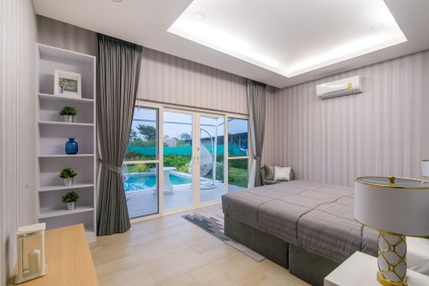 Chalet de 3 dormitorios en Hua Hin, Tailandia № 168540 - foto 22