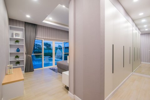 Chalet de 3 dormitorios en Hua Hin, Tailandia № 168540 - foto 24