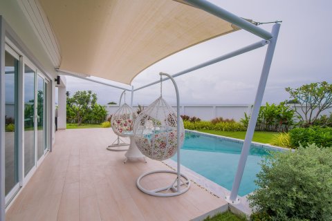 Chalet de 3 dormitorios en Hua Hin, Tailandia № 168540 - foto 3