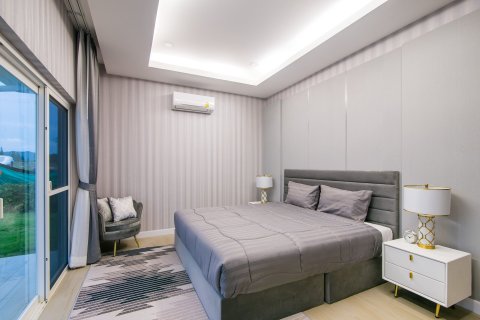 Chalet de 3 dormitorios en Hua Hin, Tailandia № 168540 - foto 19