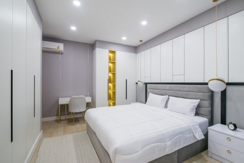 Chalet de 3 dormitorios en Hua Hin, Tailandia № 168540 - foto 18