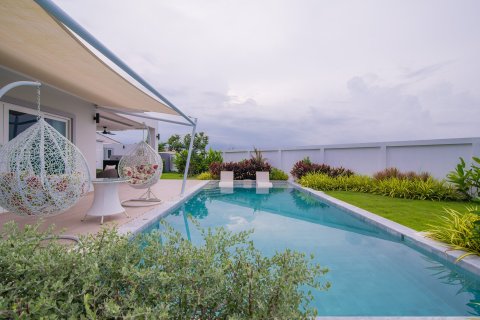 Chalet de 3 dormitorios en Hua Hin, Tailandia № 168540 - foto 4