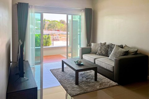 Chalet de 3 dormitorios en Hua Hin, Tailandia № 168545 - foto 7