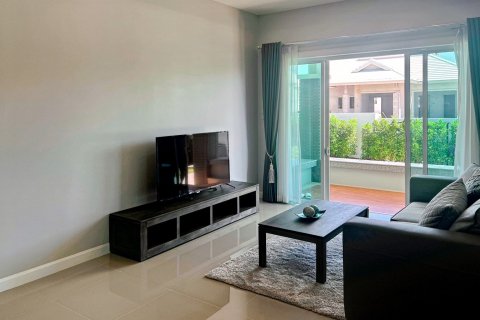 Chalet de 3 dormitorios en Hua Hin, Tailandia № 168545 - foto 8