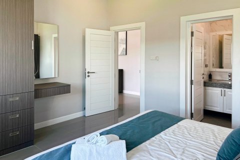 Chalet de 3 dormitorios en Hua Hin, Tailandia № 168545 - foto 15