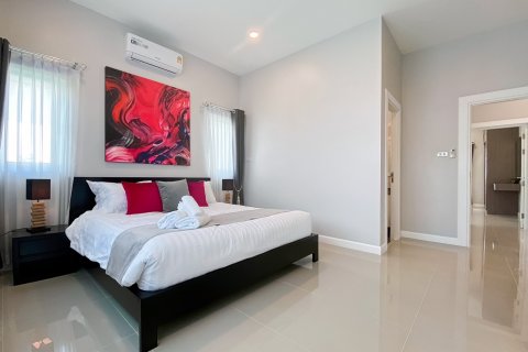 Chalet de 3 dormitorios en Hua Hin, Tailandia № 168546 - foto 18