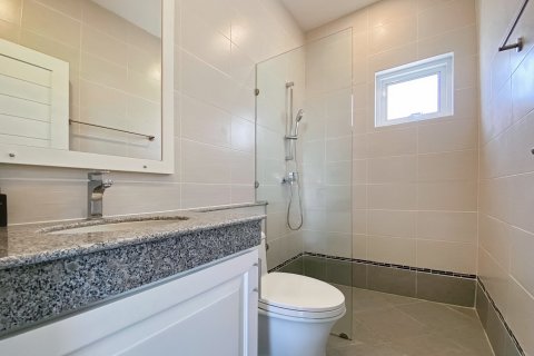 Chalet de 3 dormitorios en Hua Hin, Tailandia № 168546 - foto 25