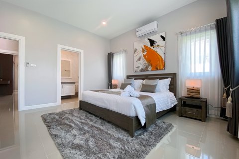 Chalet de 3 dormitorios en Hua Hin, Tailandia № 168546 - foto 14