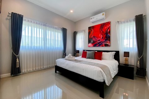 Chalet de 3 dormitorios en Hua Hin, Tailandia № 168546 - foto 19