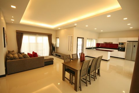 Villa in Hua Hin, Thailand 3 Schlafzimmer № 168544 - Foto 23
