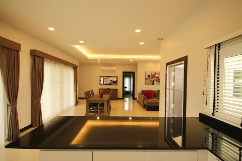 Villa in Hua Hin, Thailand 3 Schlafzimmer № 168544 - Foto 27