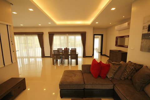 Villa in Hua Hin, Thailand 3 Schlafzimmer № 168544 - Foto 21